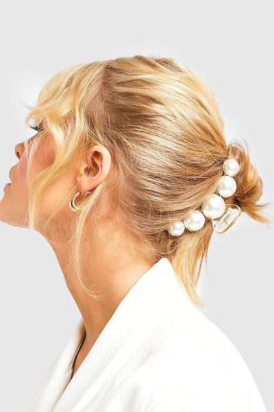 Product Large Pearl Claw Clip